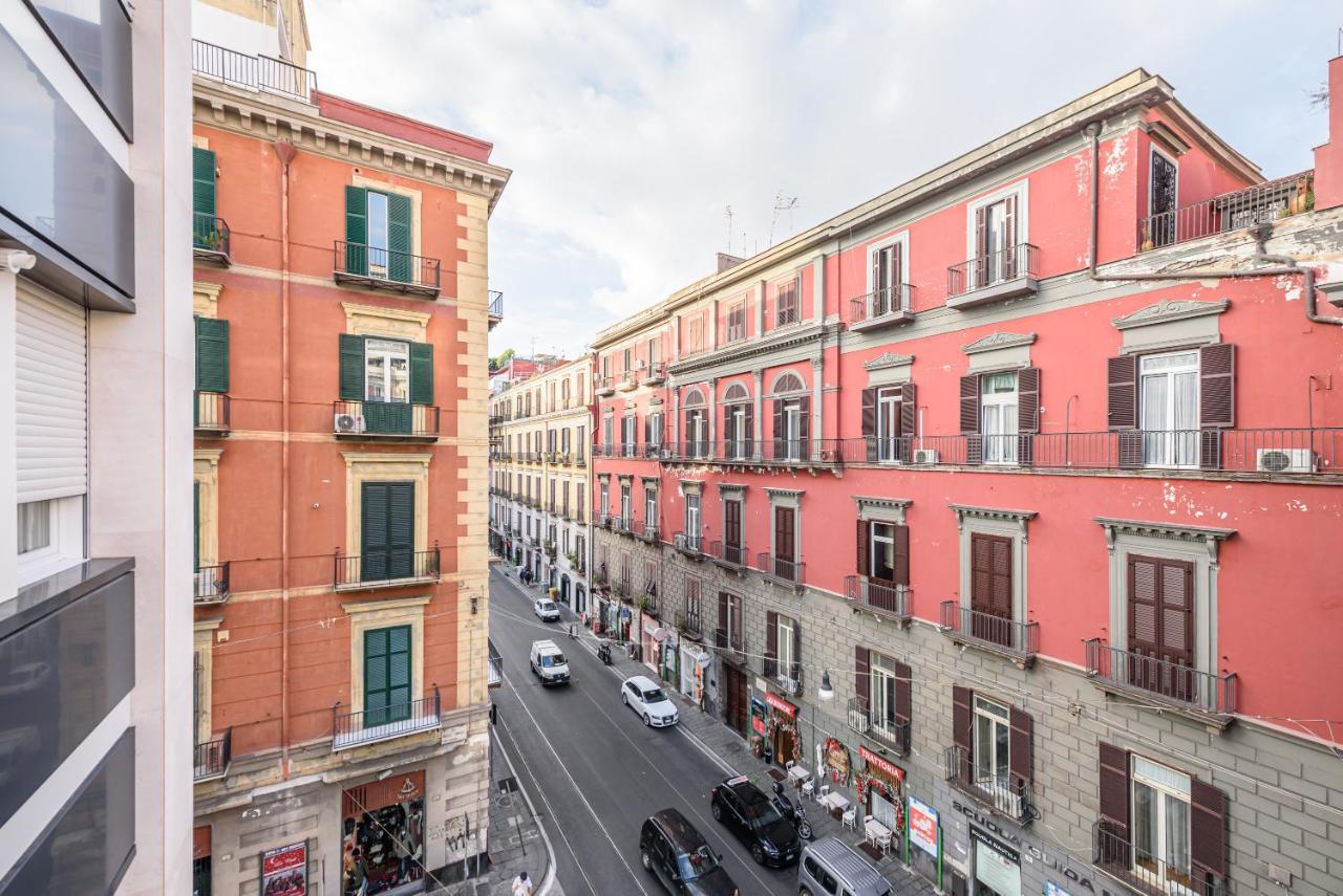 Via Niccolo Tommaseo 4 - 2 * Napoli